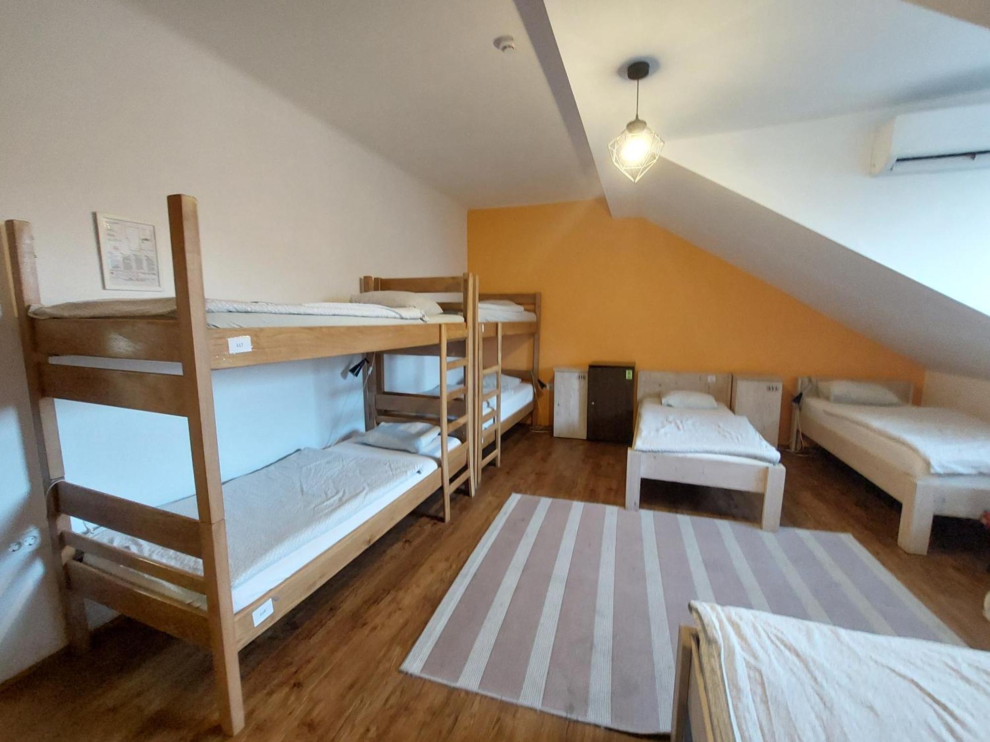 Vv Way - Lisica Zvitorepka Ljubljana Bagian luar foto