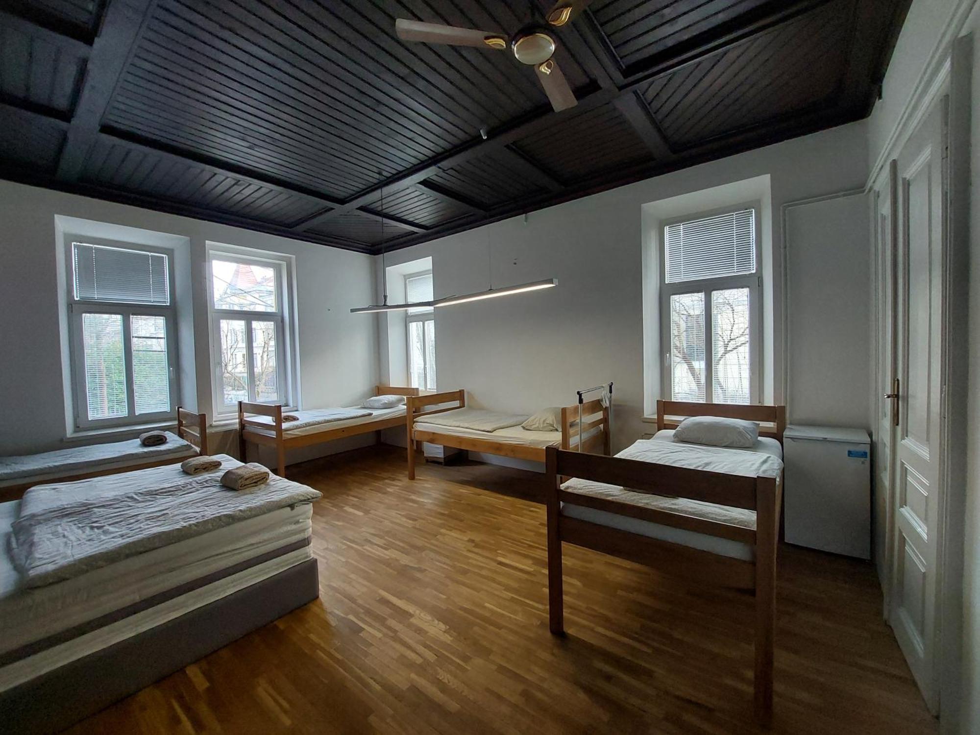 Vv Way - Lisica Zvitorepka Ljubljana Bagian luar foto